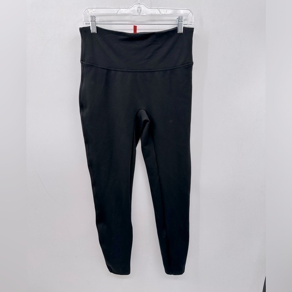 SPANX Ponte black shaping woman's ankle casual classic chic pant.  MEDIUM - Picture 2 of 11